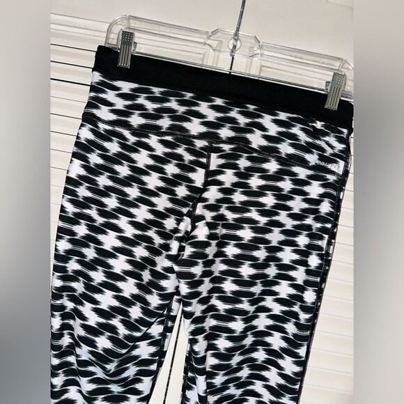 Nike Running Women’s Dri Fit Athletic Leggings Size M - Picture 4 of 9